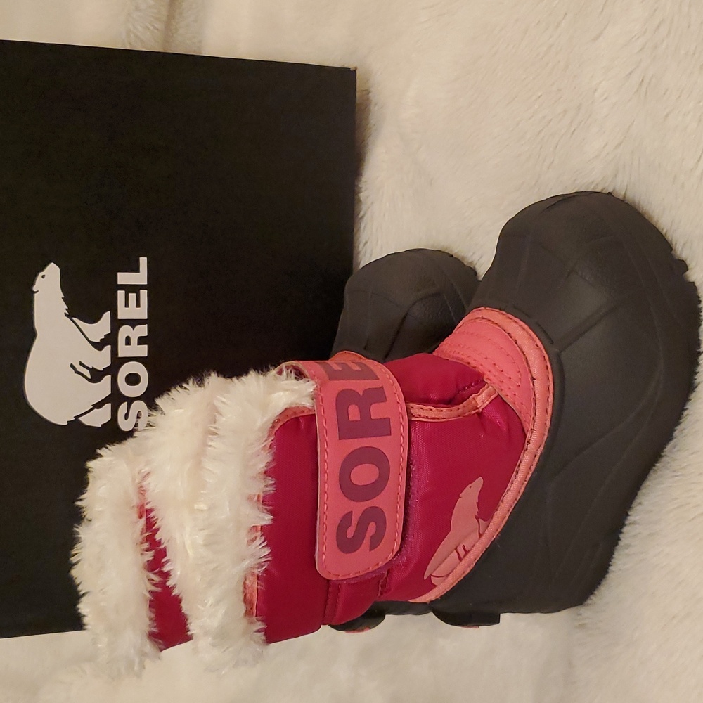 BNWT Sorel Snow Commander Winter Boots (Toddler)